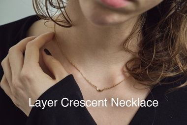 Layer Crescent Necklace